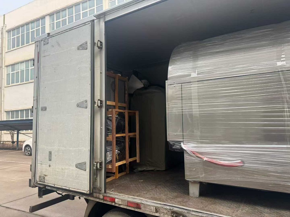 許昌智工DCCZ9-16大型炒貨機發(fā)往河南平頂山